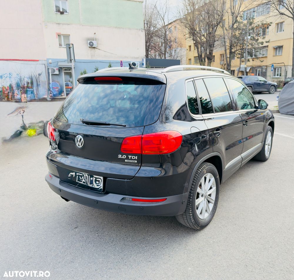Volkswagen Tiguan 2.0 TDI DPF 4Motion BlueMotion Technology DSG Lounge Sport & Style - 4