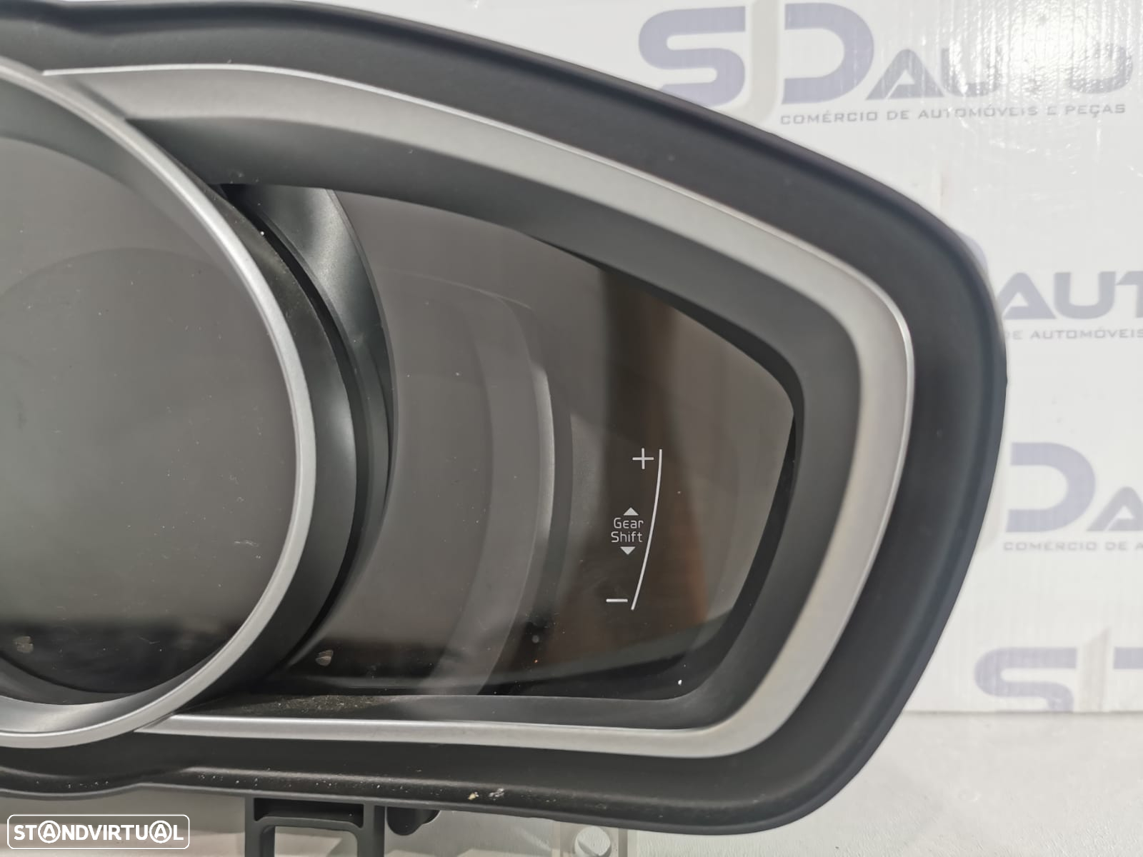 Quadrante Digital - Volvo V40 D2 + R-Design - 2