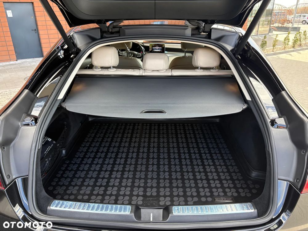 Mercedes-Benz GLC - 11