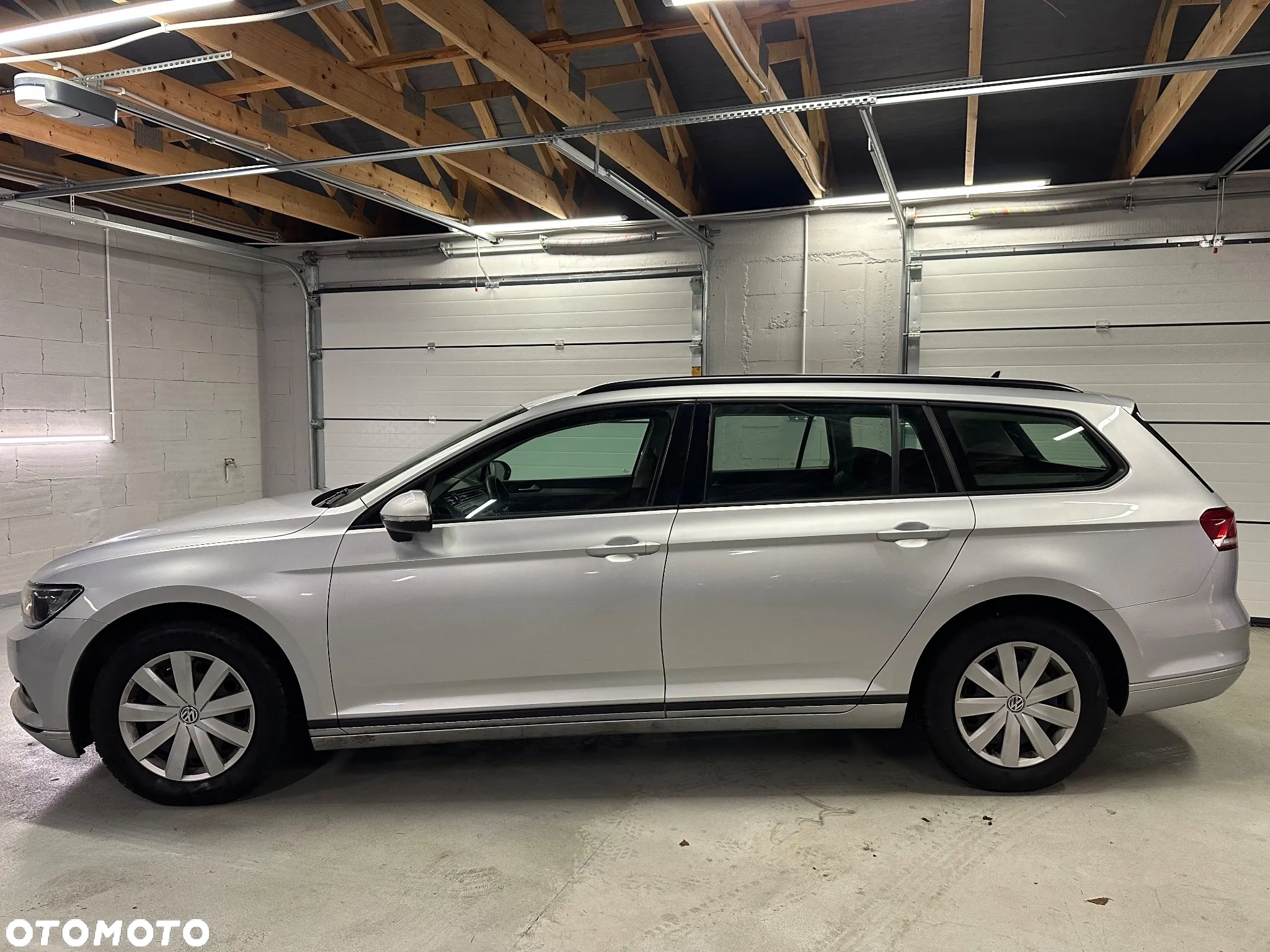 Volkswagen Passat 2.0 TDI SCR Comfortline - 10