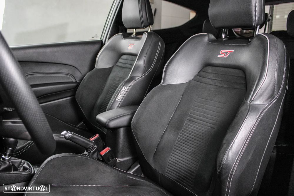 Ford Fiesta 1.5 EcoBoost S&S ST X - 9