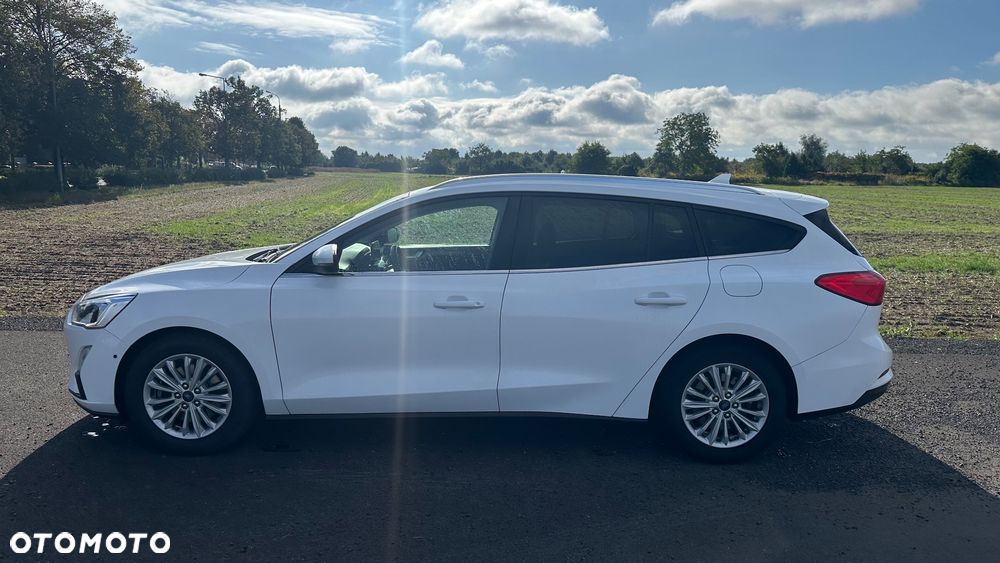Ford Focus 1.5 EcoBoost Titanium - 4