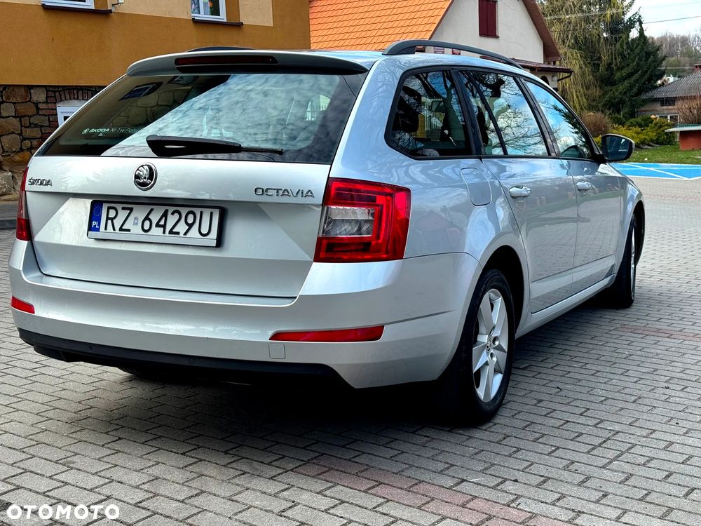 Skoda Octavia 1.6 TDI Style DSG - 7