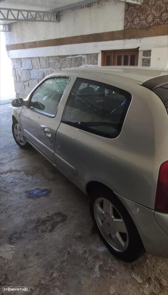 Renault Clio 1.5 dCi Extreme - 4