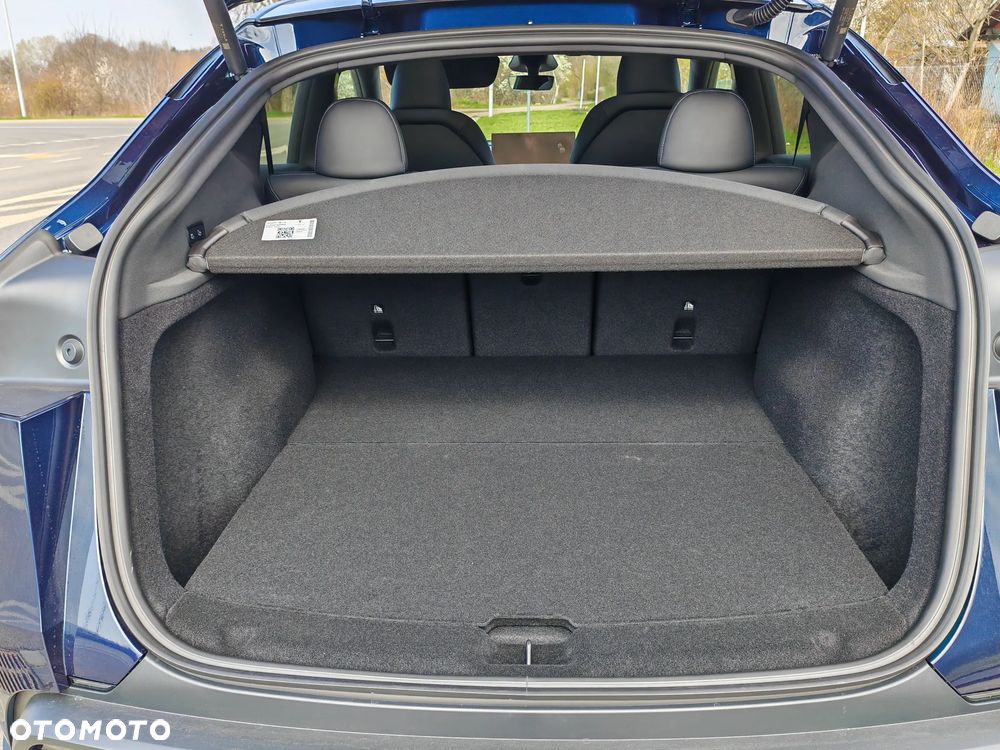 Tesla Model Y - 19