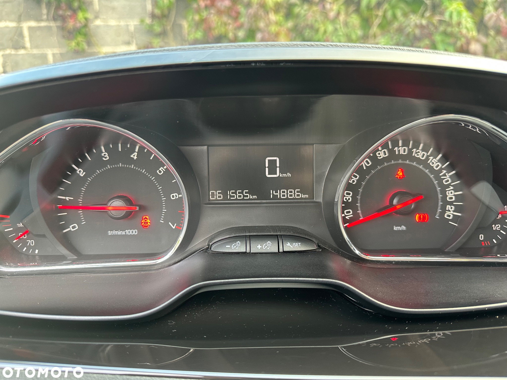 Peugeot 208 1.2 PureTech Style - 17