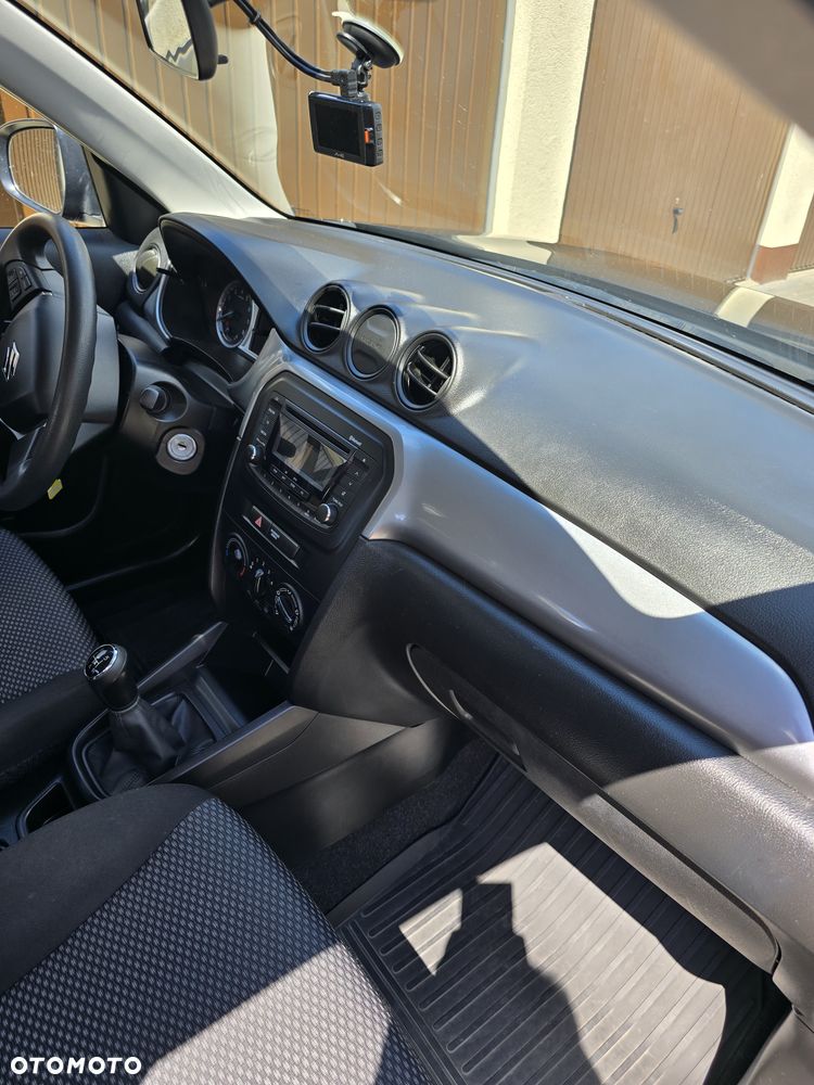 Suzuki Vitara 1.6 Comfort 2WD - 6