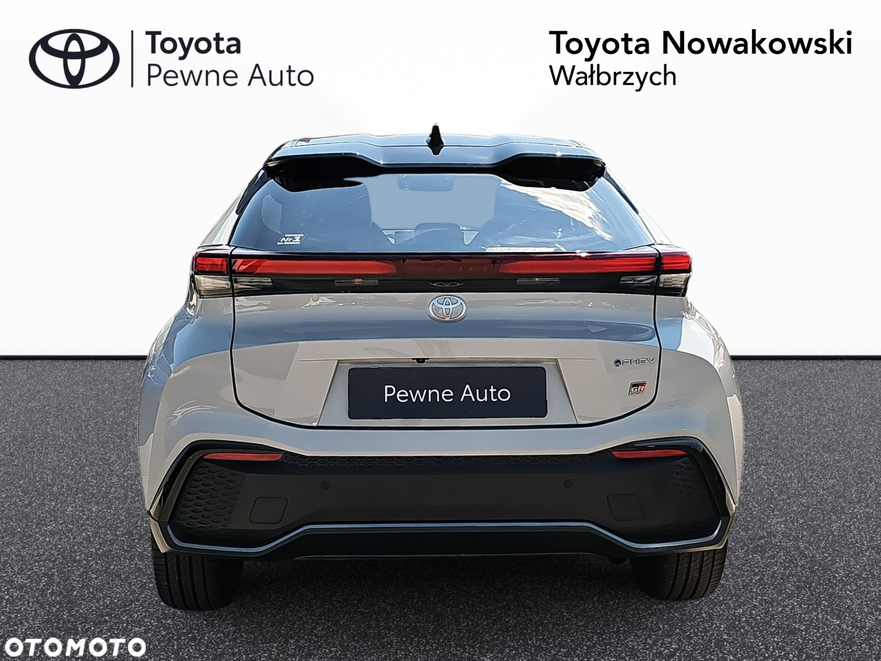Toyota C-HR - 8