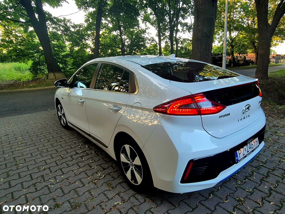 Hyundai IONIQ 1.6 GDI Premium - 3