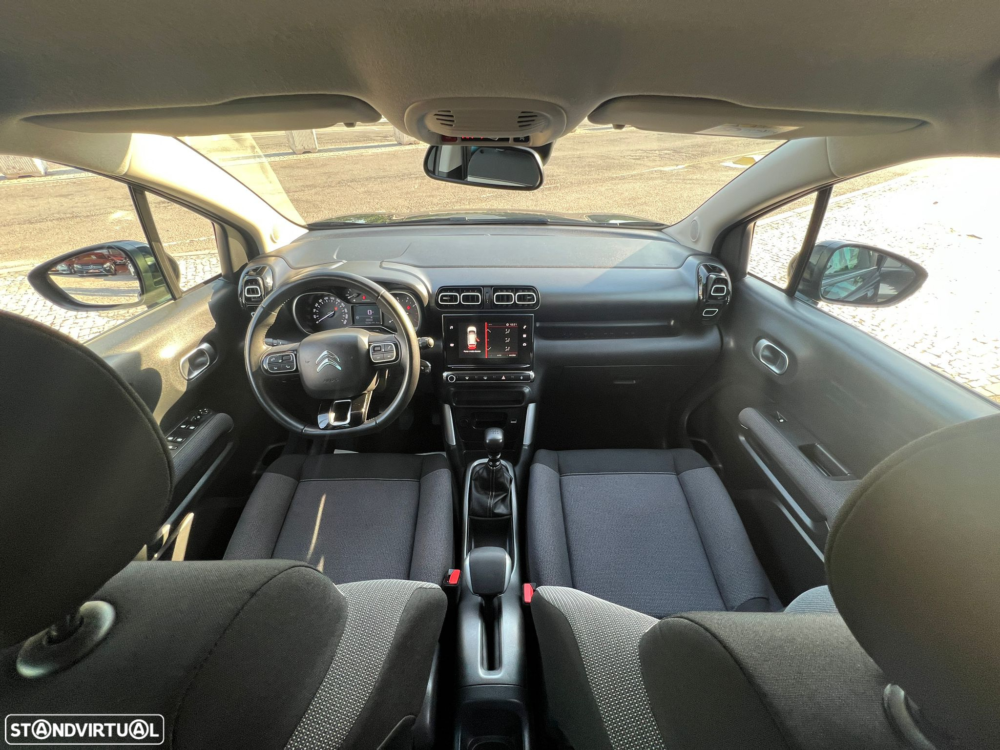 Citroën C3 Aircross 1.6 BlueHDi Shine S&S - 9