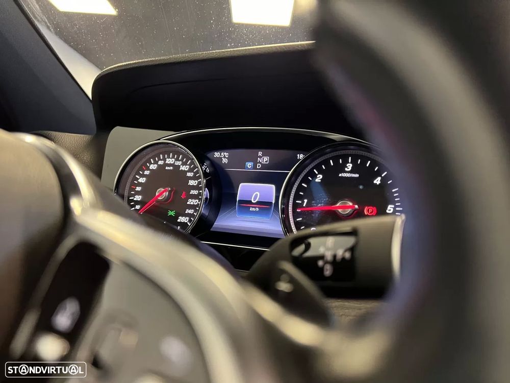 Mercedes-Benz E 220 d 4-Matic All Terrain Avantgarde + - 28