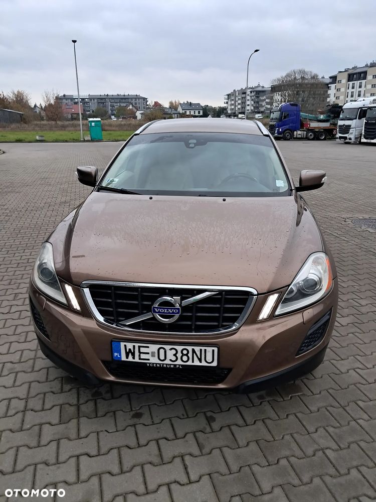 Volvo XC 60 D5 AWD Momentum - 3