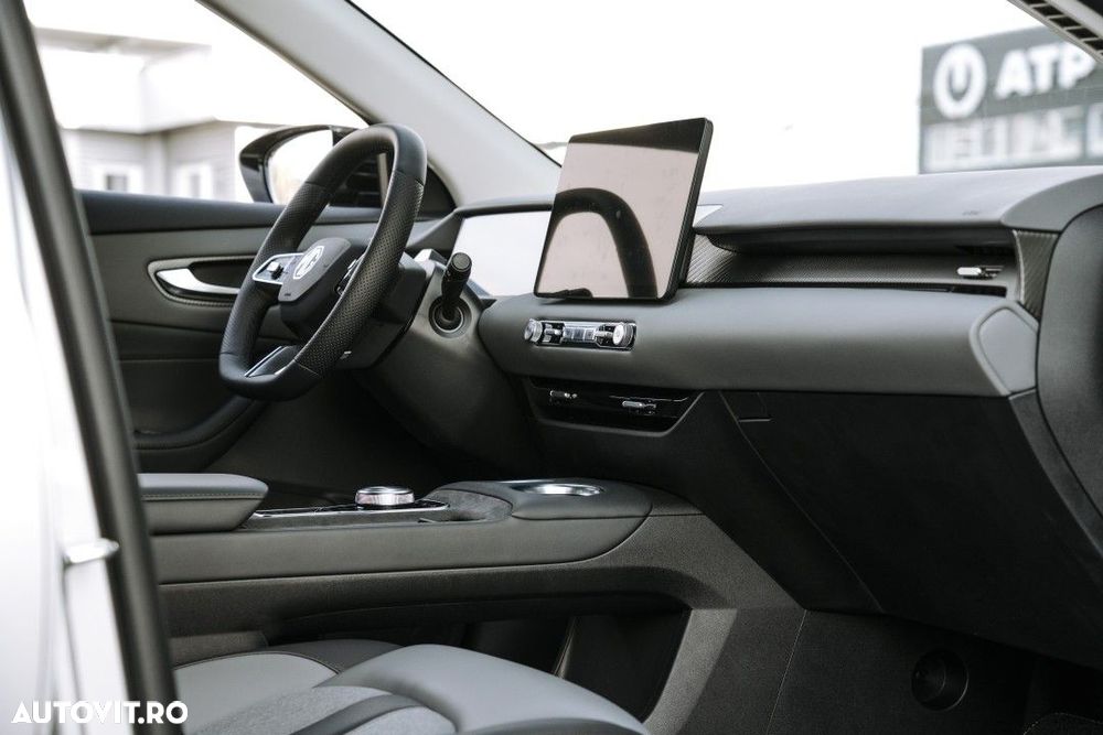 MG MG5 2025 — imagine 13