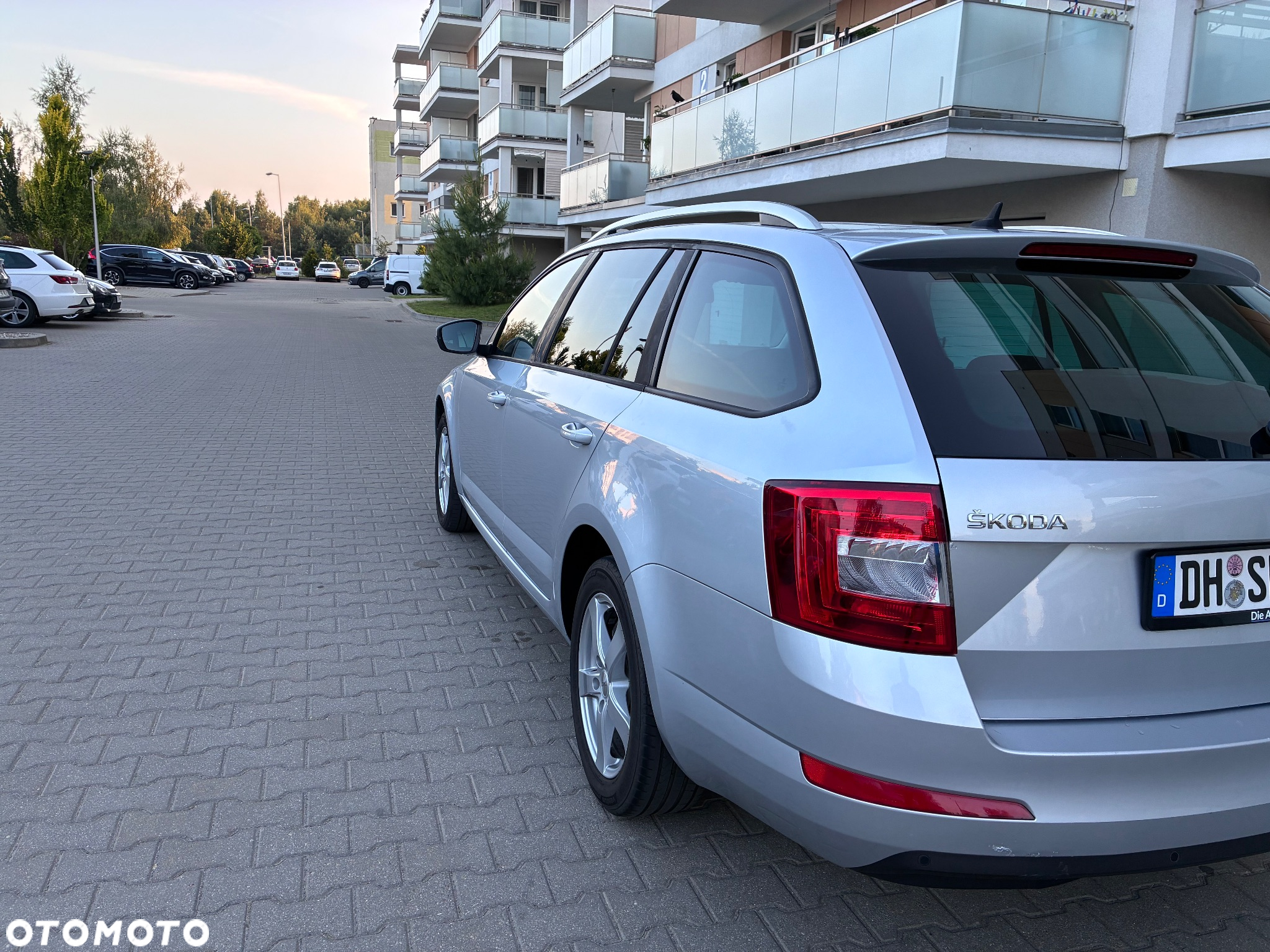 Skoda Octavia 1.6 TDI Ambiente DSG - 9
