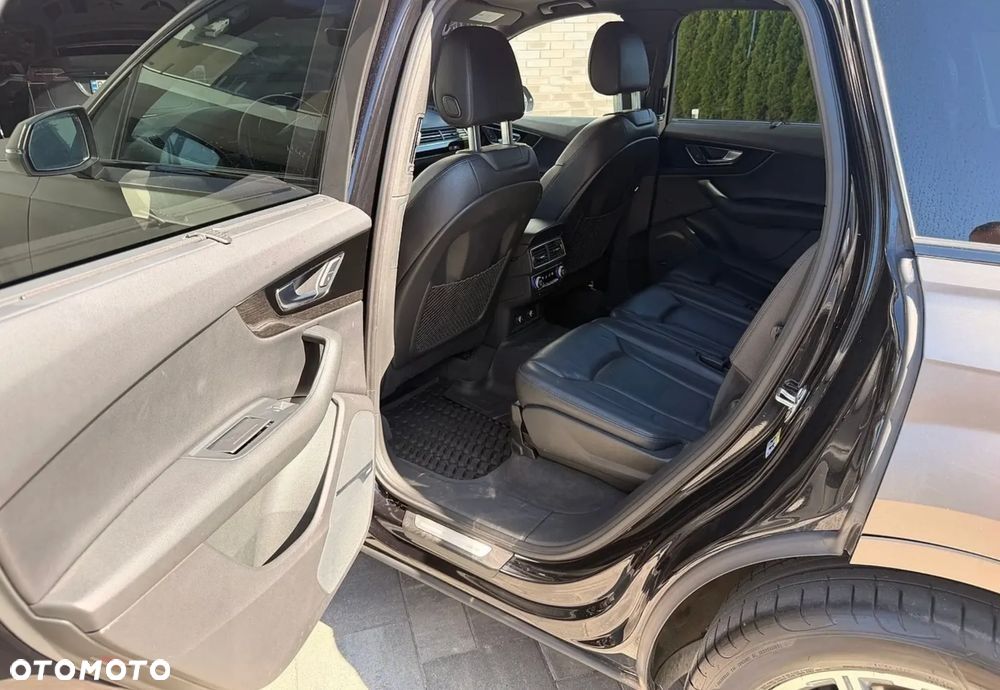 Audi Q7 - 12