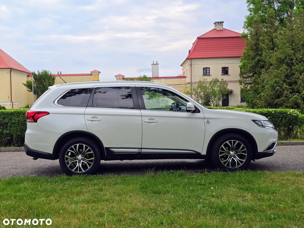 Mitsubishi Outlander 2.2 DID Intense + 4WD - 11