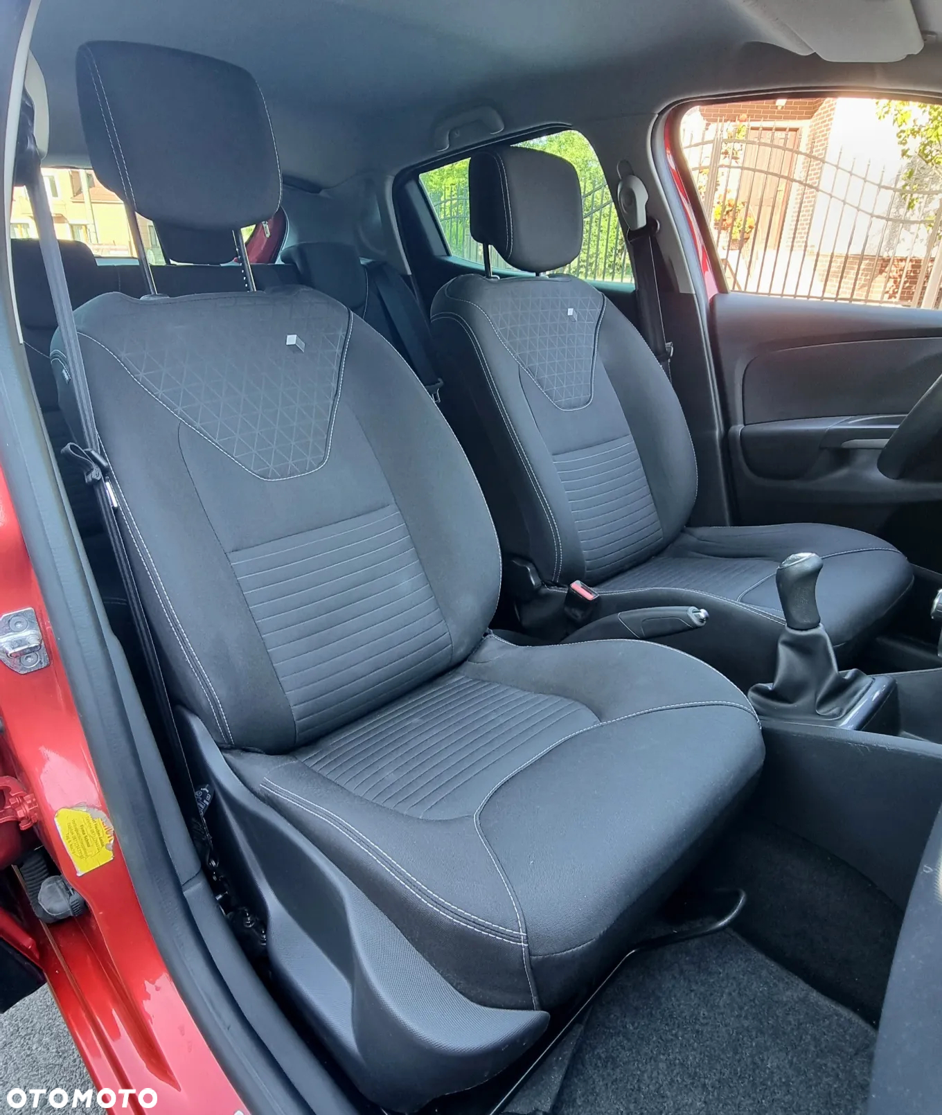 Renault Clio 1.2 16V Limited EU6 - 17