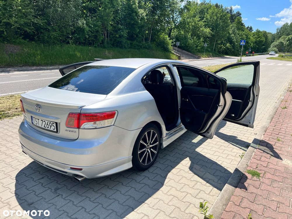 Toyota Avensis 2.0 Executive - 4