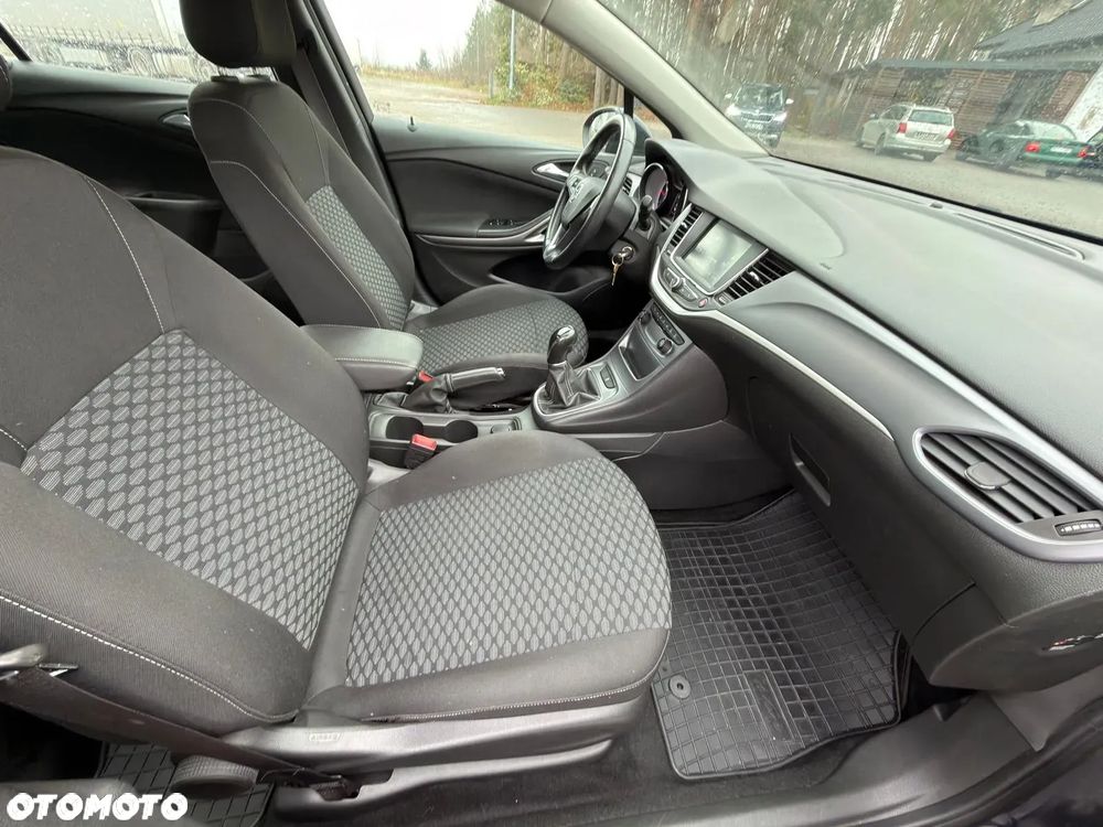 Opel Astra 1.6 CDTI Enjoy - 10