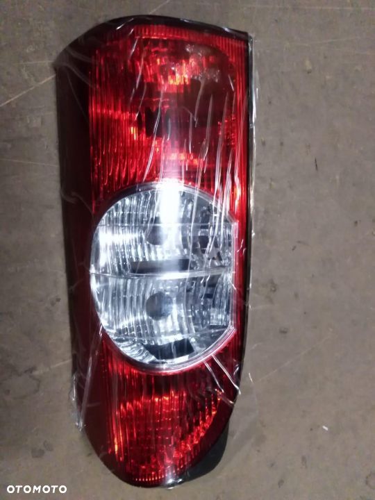 LAMPA TYLNA ZESPOLONA PRAWA RENAULT  MASTER  Movano NISSAN INTERSTAR   8200171478 604288-E - 2