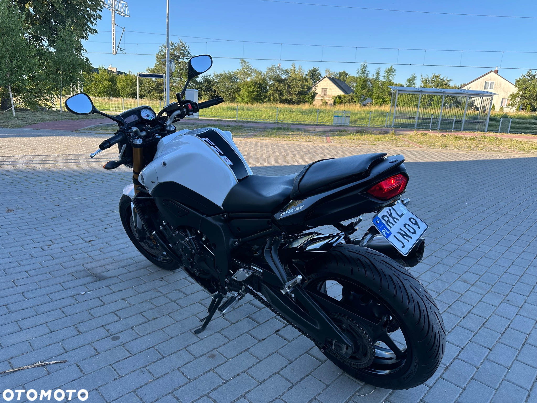 Yamaha FZ8 - 12