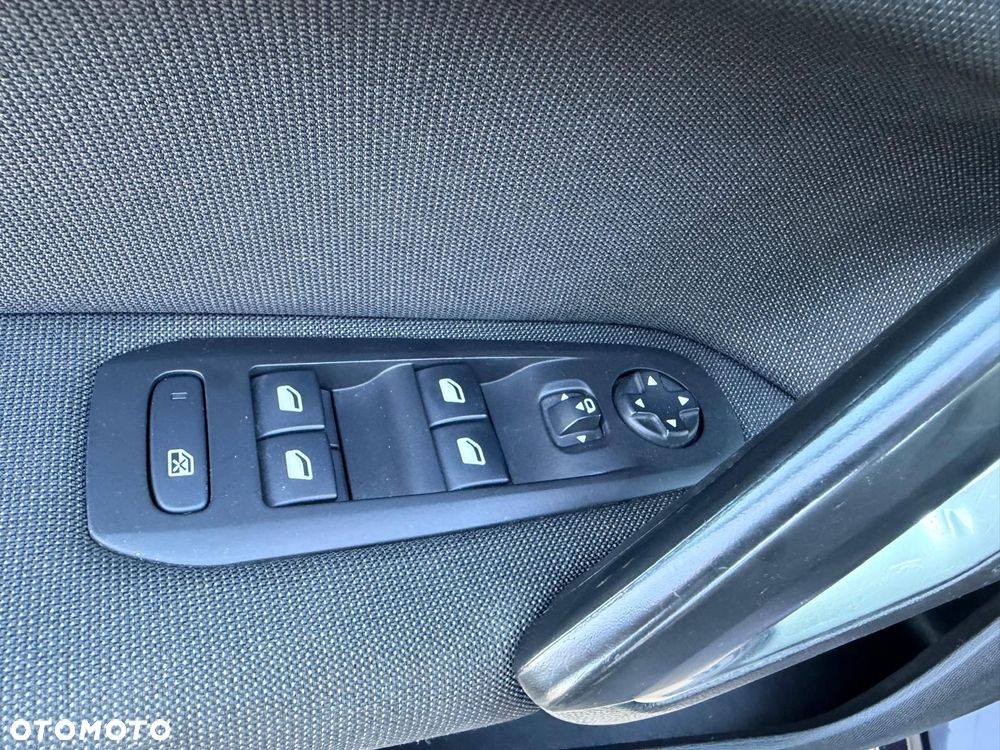 Peugeot 308 BlueHDi FAP 130 Stop & Start Allure Pack - 13