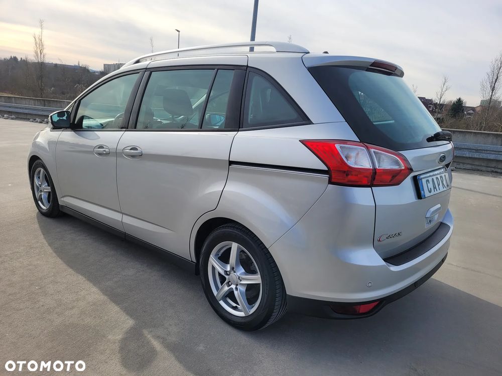 Ford Grand C-MAX - 5