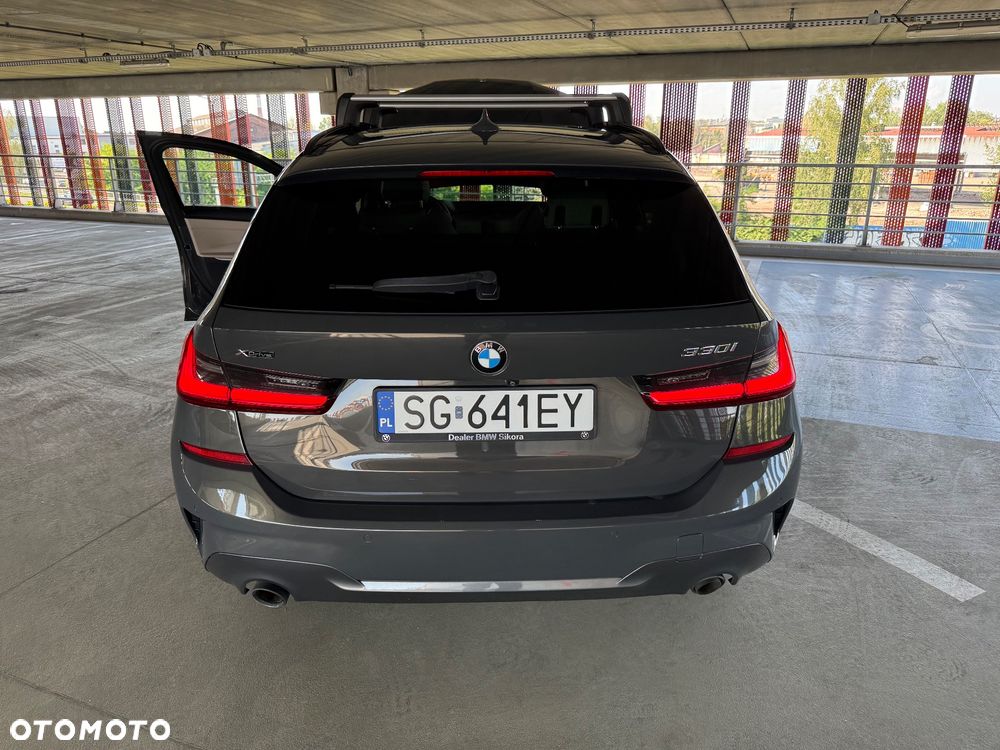 BMW Seria 3 330i M Sport sport - 13