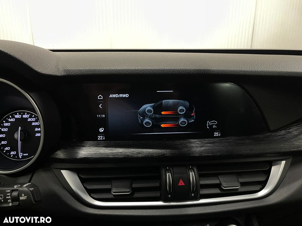 Alfa Romeo Stelvio 2.2 16V AT8 Q4 Business - 20