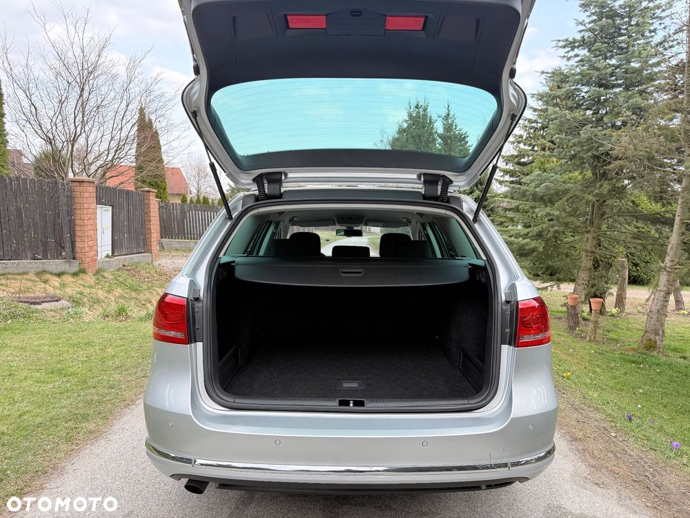 Volkswagen Passat 1.6 TDI DPF BlueMot Highline - 30