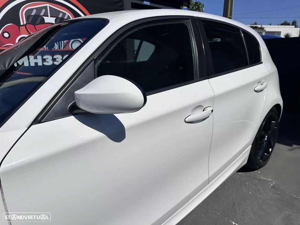 BMW 118 d Pack M - 14