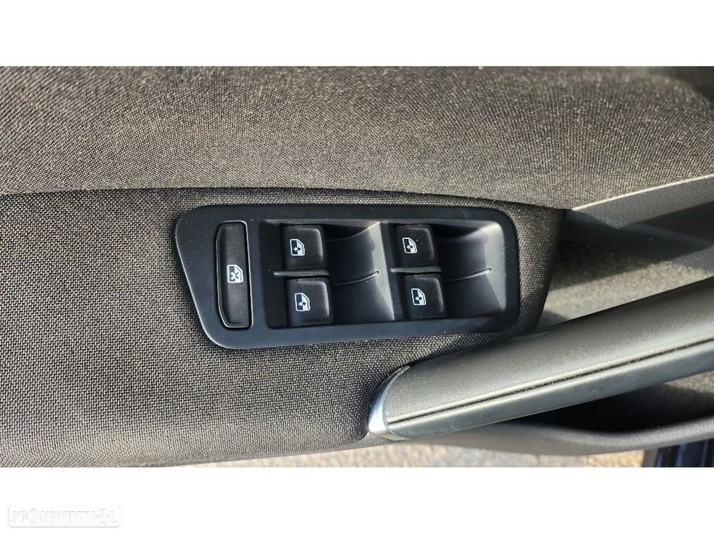 VW Golf Variant 1.6 TDi Confortline - 9