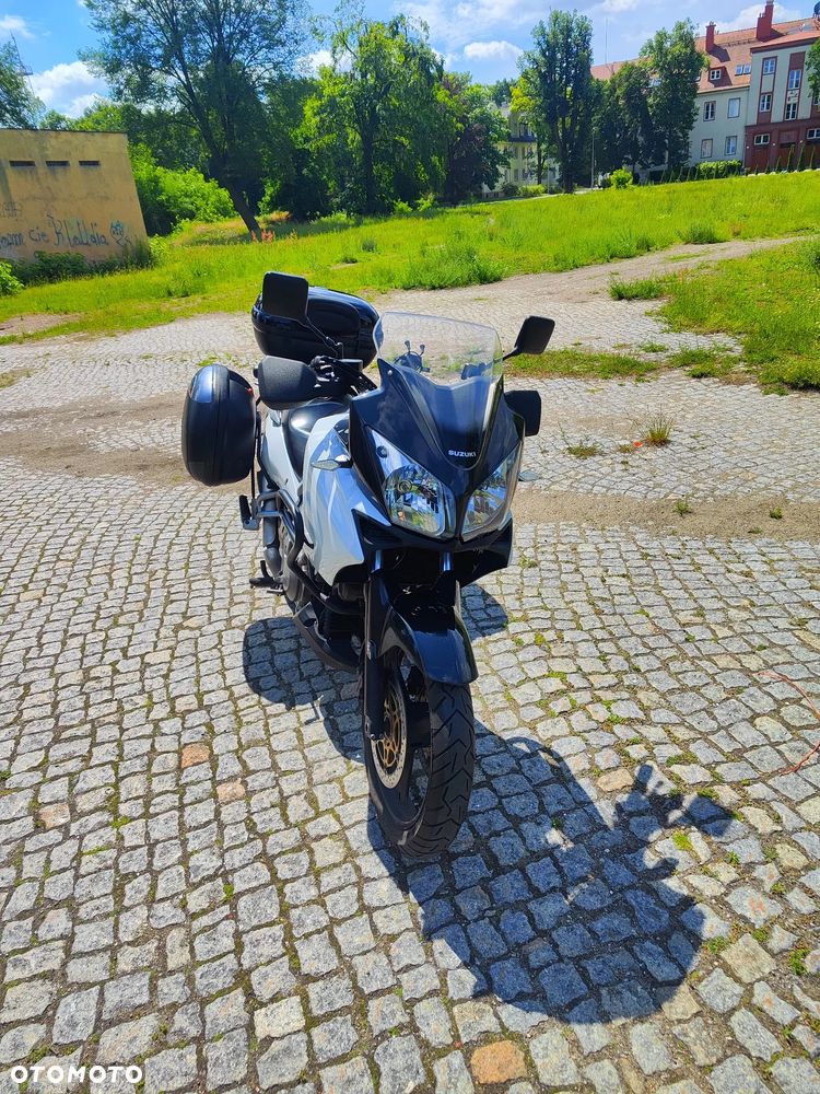 Suzuki V-STROM - 16