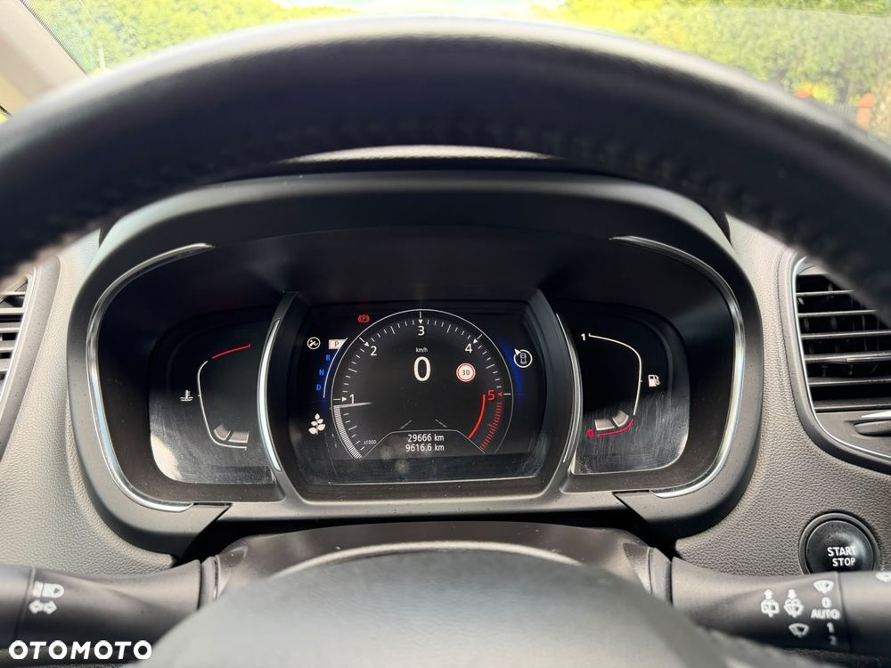 Renault Scenic - 17