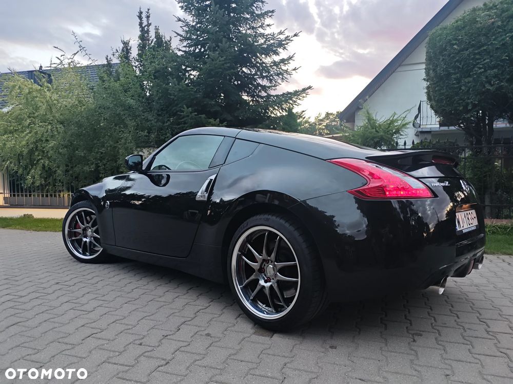 Nissan 370 Z - 5