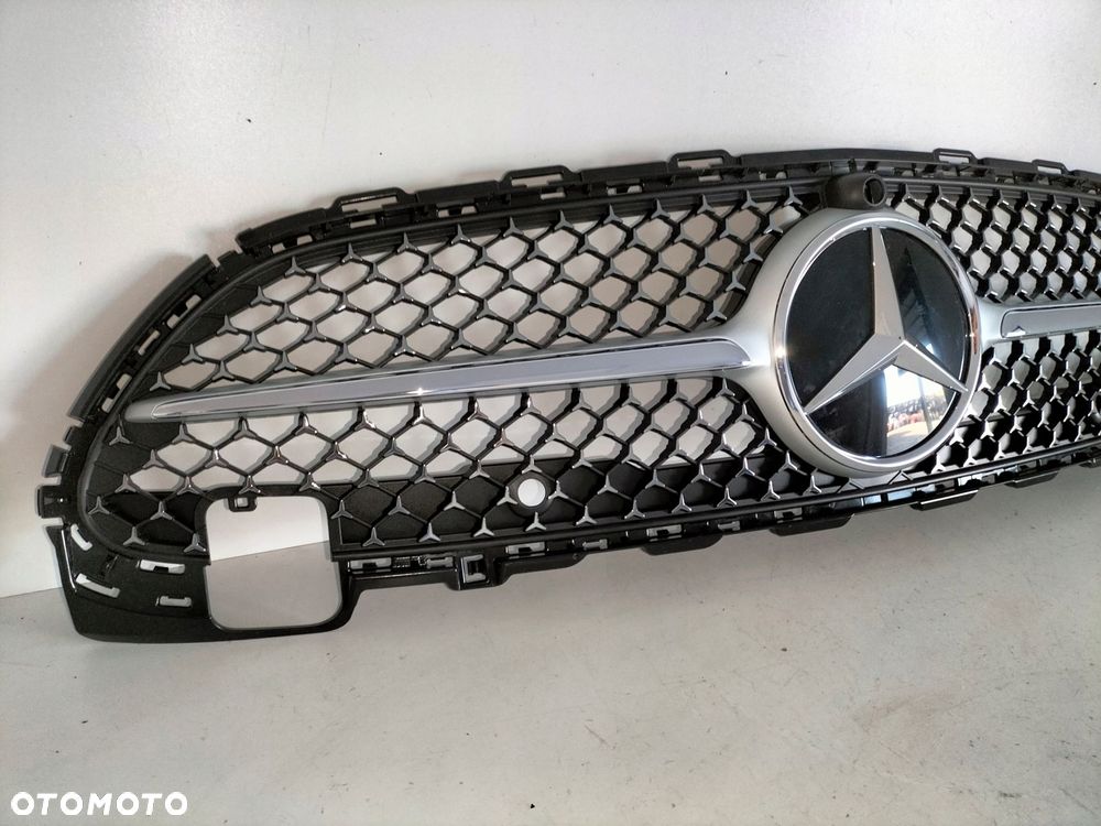 atrapa kratka grill mercedes c klasa w206 21- amg - 2