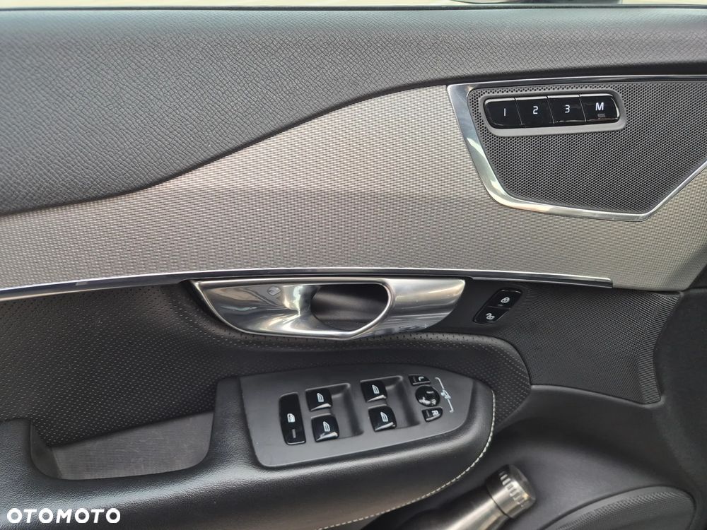 Volvo XC 90 - 13