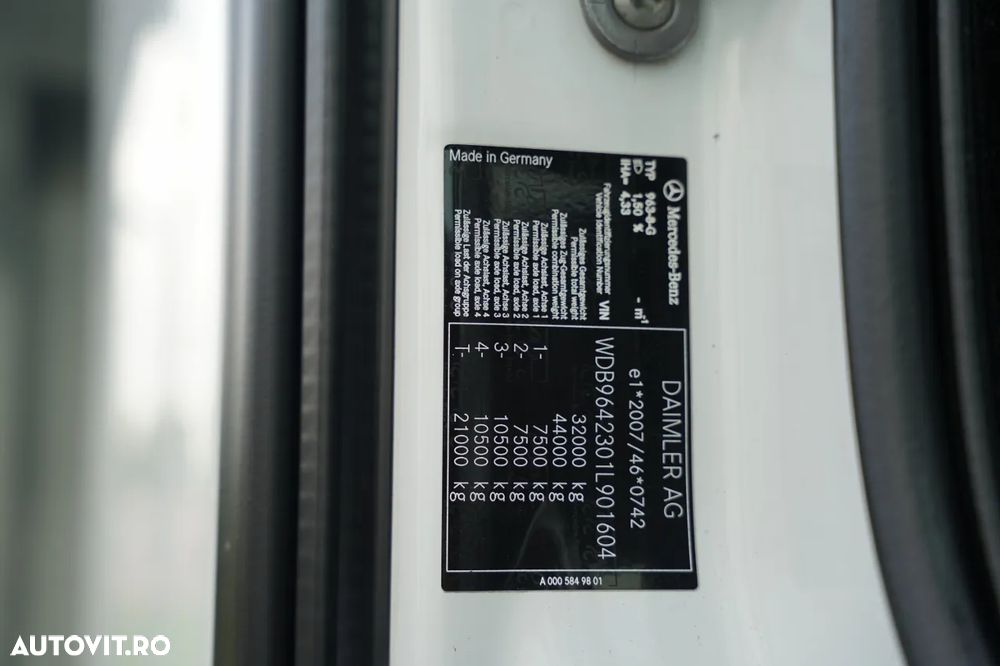 Mercedes-Benz AROCS 3240 / 8x4 / BASCULARE BILATERALĂ - 5,7 M / OBOR ȚIUNE LATERALĂ HIDRAULICĂ / AUTOMAT / EURO 6 / - 38
