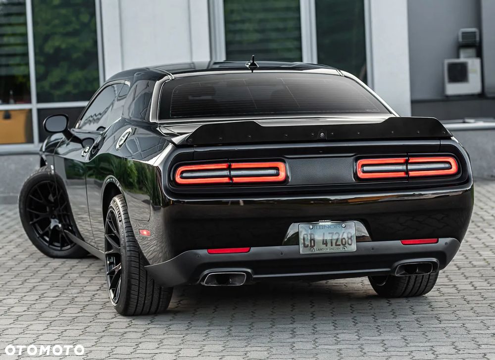 Dodge Challenger 6.4 Scat Pack - 8