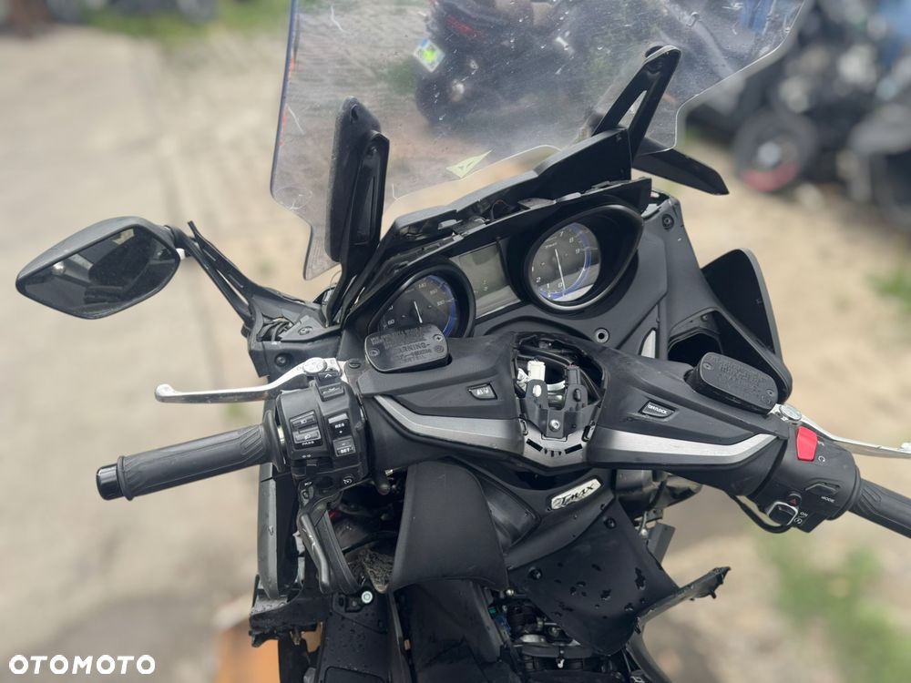 Yamaha Tmax - 8