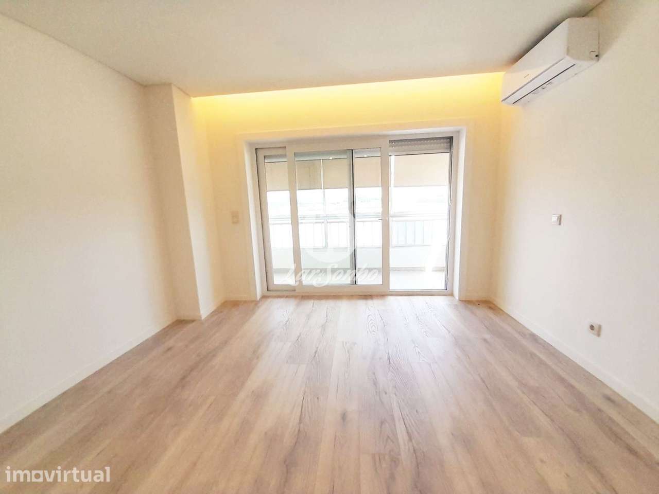 Apartamento T3 Remodelado no Centro de Famalicão - Grande imagem: 5/25