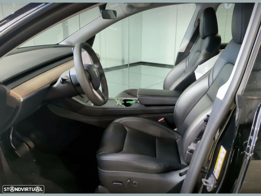 Tesla Model Y Long Range Dual Motor AWD - 7