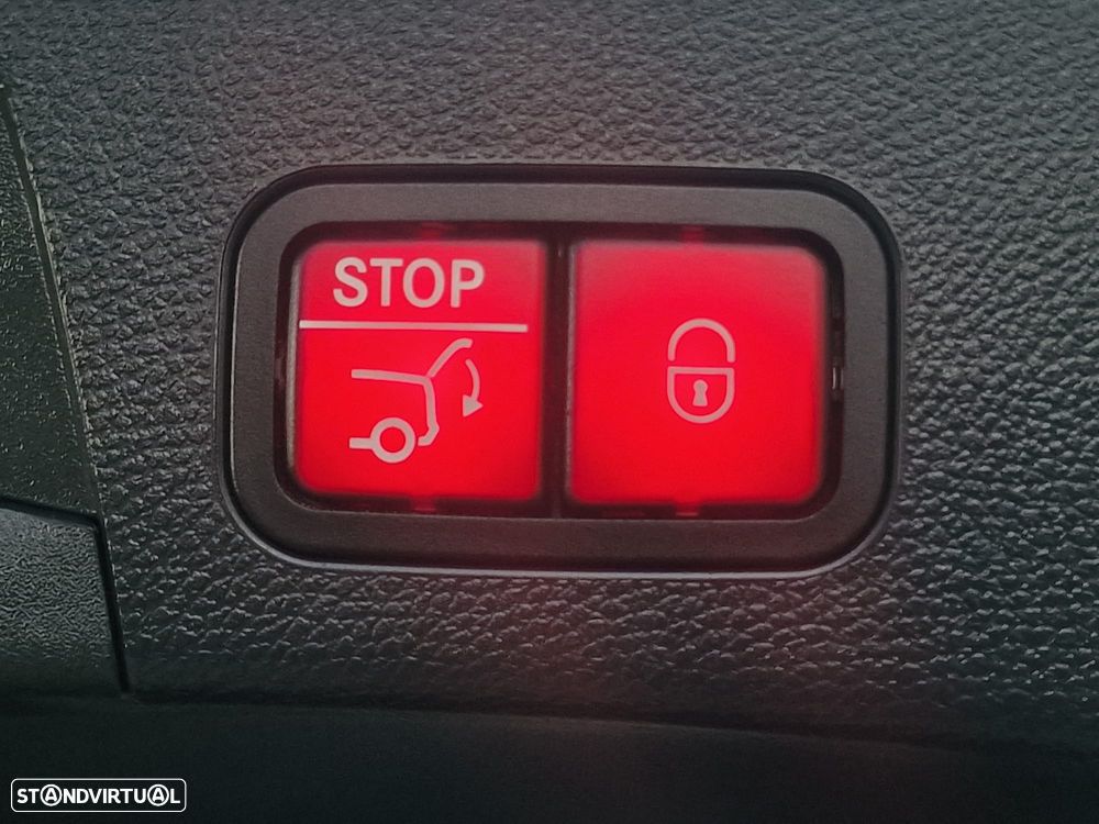 Mercedes-Benz C 300 de T 9G-TRONIC AMG Line - 32