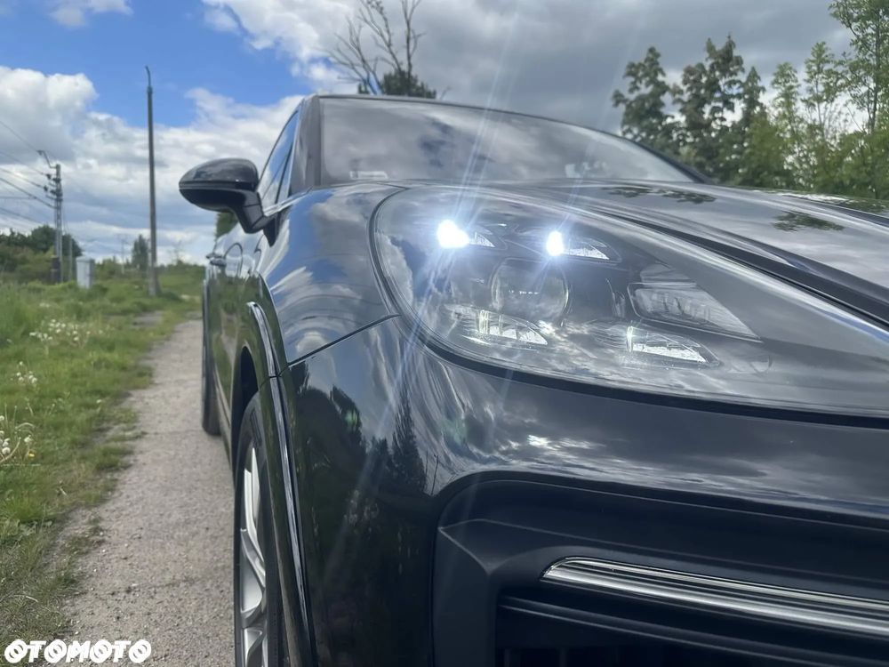 Porsche Cayenne Standard - 2