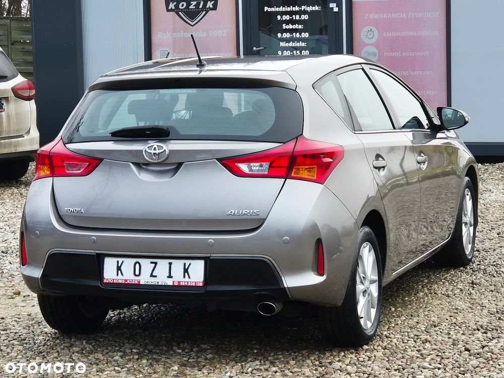Toyota Auris 1.6 Executive - 9