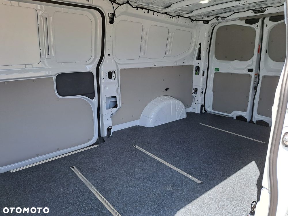 Volkswagen T7 Furgon - 14