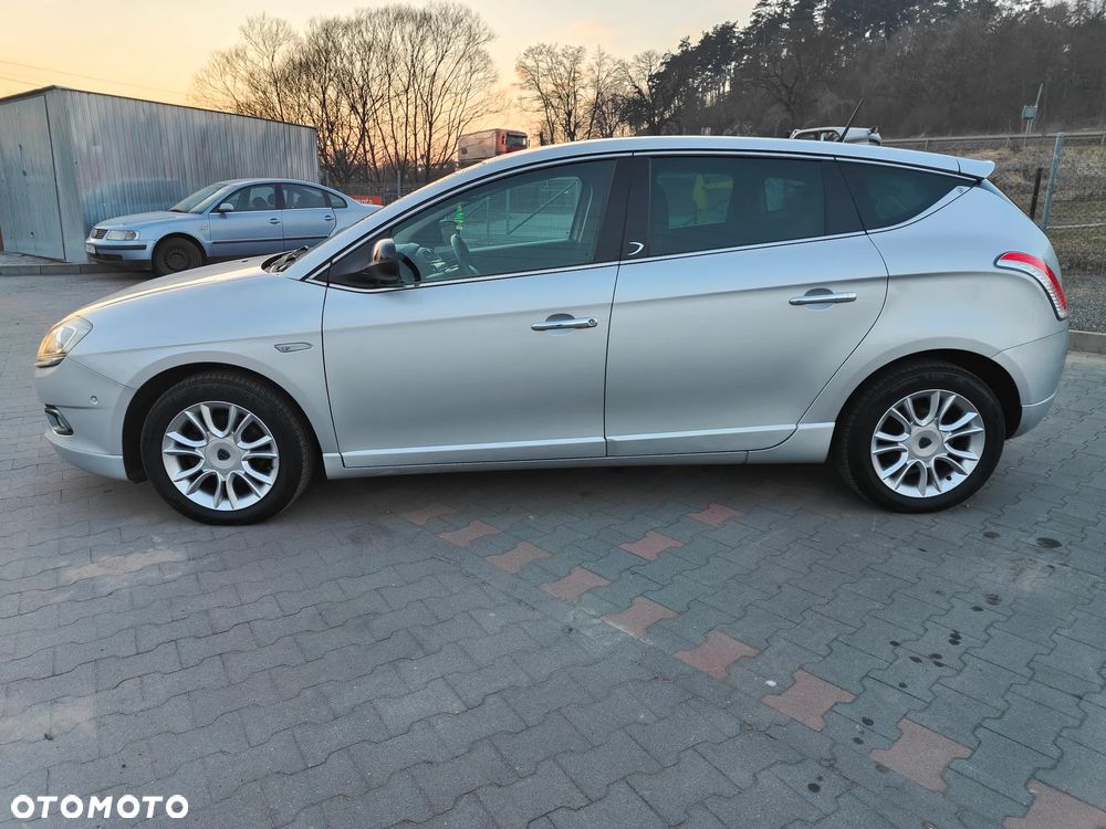 Lancia Delta 1.6 MJ Silver - 3