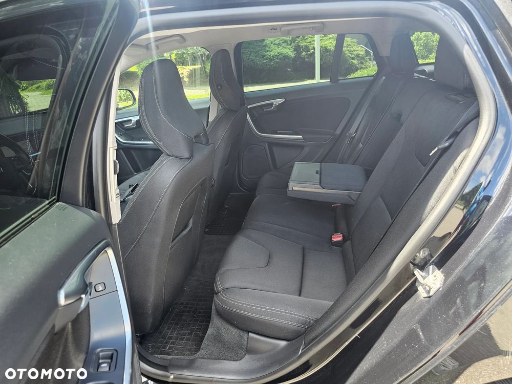 Volvo V60 D4 AWD Geartronic Momentum - 13