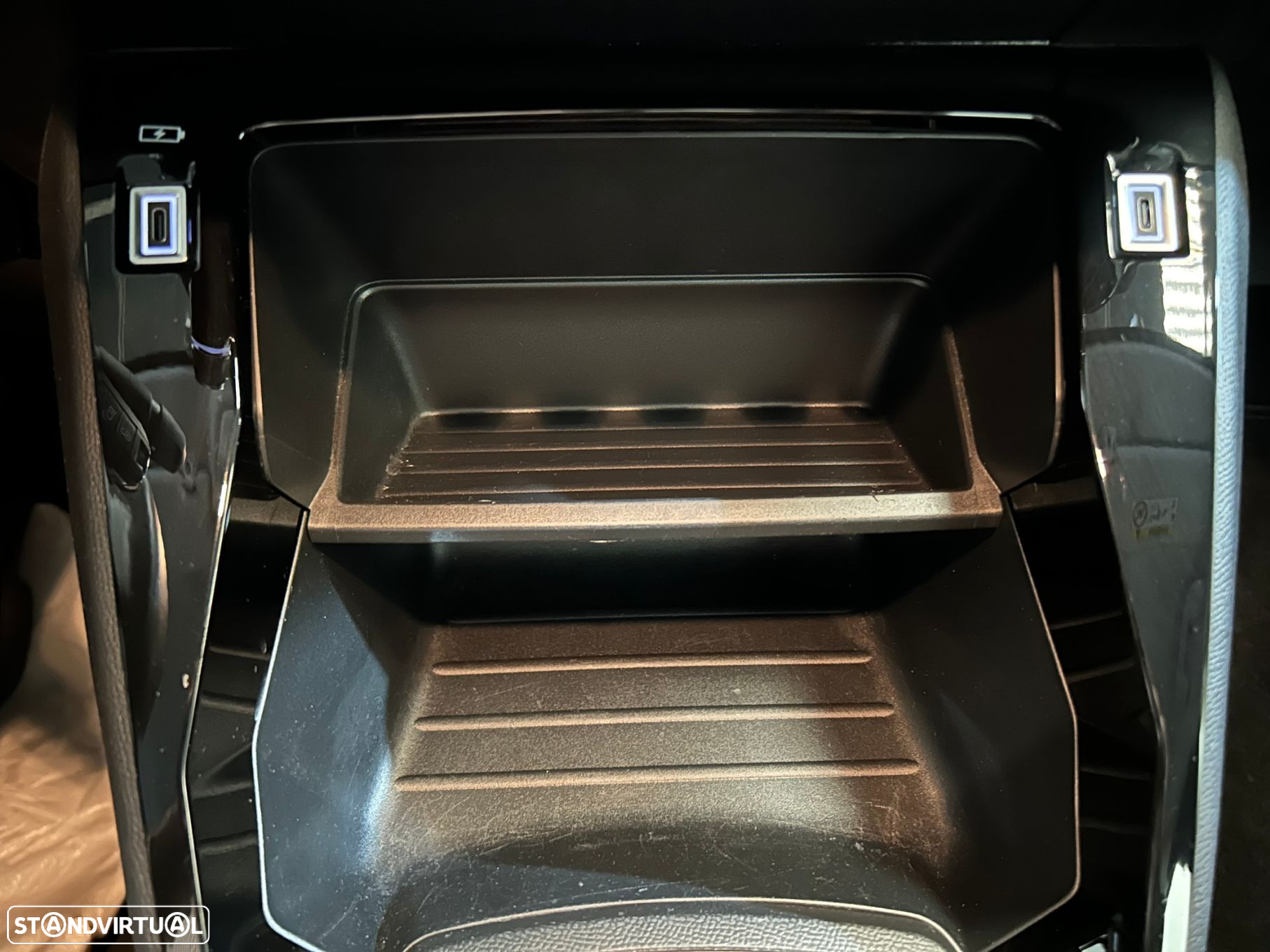 Peugeot 208 1.2 PureTech Active Pack - 29