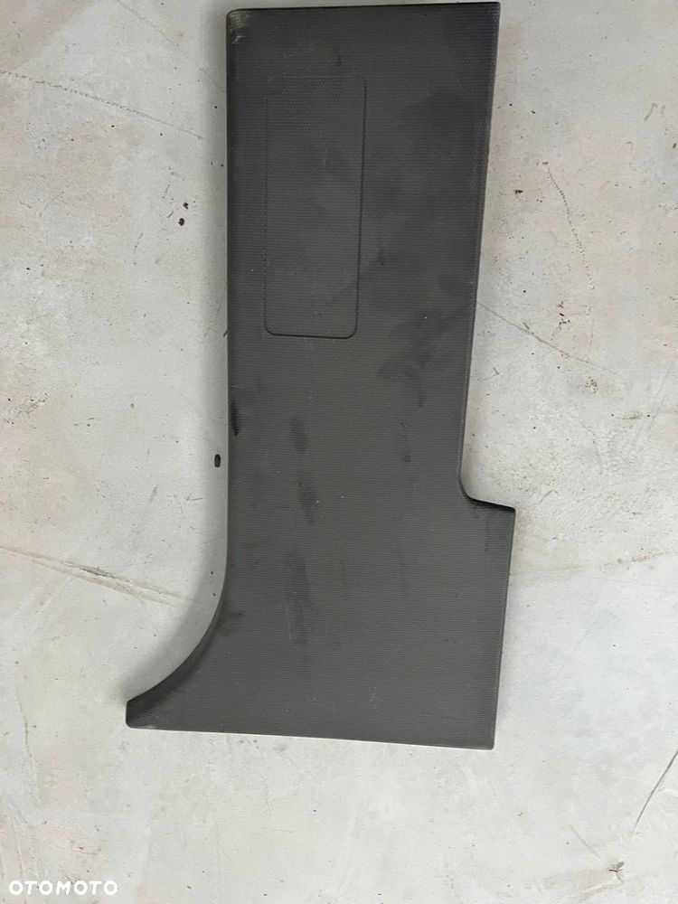 OSŁONA SŁUPKA ZAŚLEPKA RENAULT GAMA T RANGE 82404574 - 4